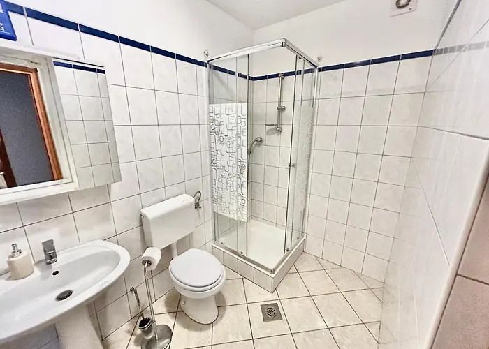 Happy Place Apartment